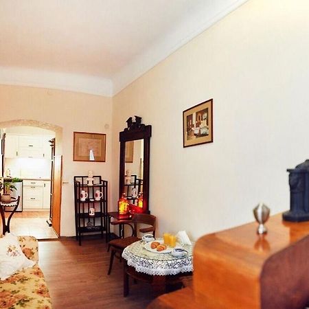 Апартаменти В Центрі Львова -Вірменська Площа Ринок Lviv Ngoại thất bức ảnh